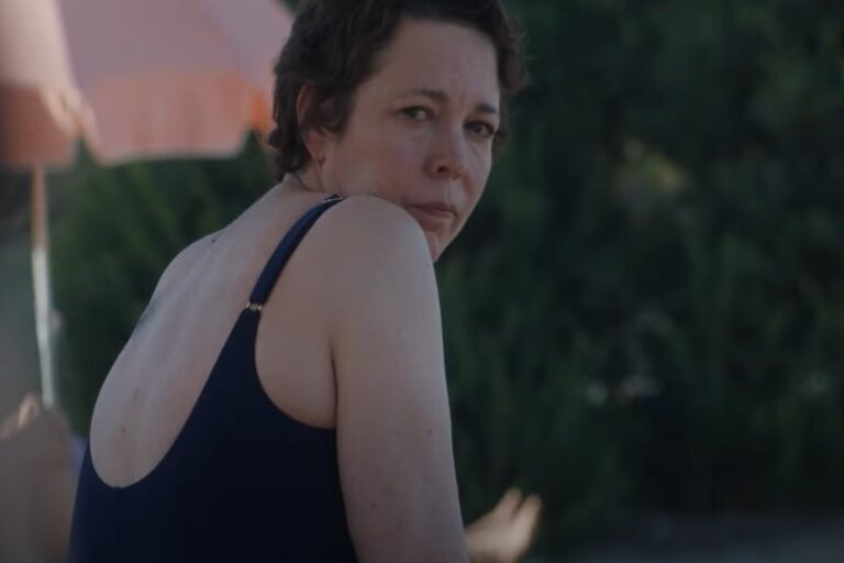 Ecco di cosa parla il film "La figlia oscura" e dove vederlo