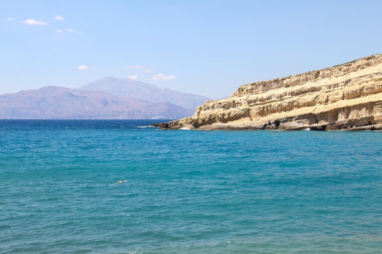 The beach, ecco tutte le location della serie girata in Grecia