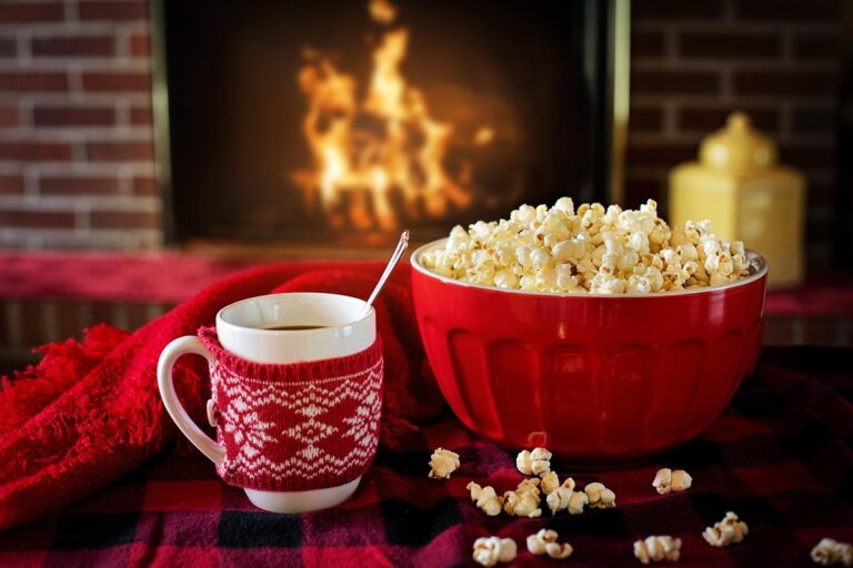 In A Holidaze: tram e cast del film natalizio su Netflix